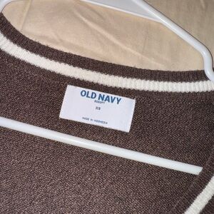 Old Navy women’s  Brown Crewneck Sweater